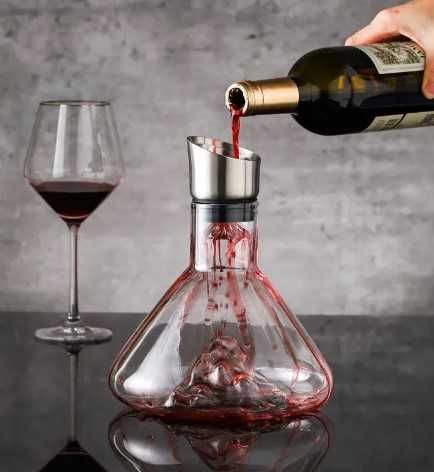 Декантер - бутилка за вино и уиски с 3D планина