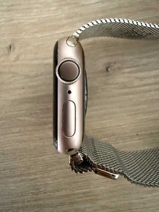 Apple Watch Series 4 40mm GPS Gold + Apple Milanese Loop originală + încărcăt