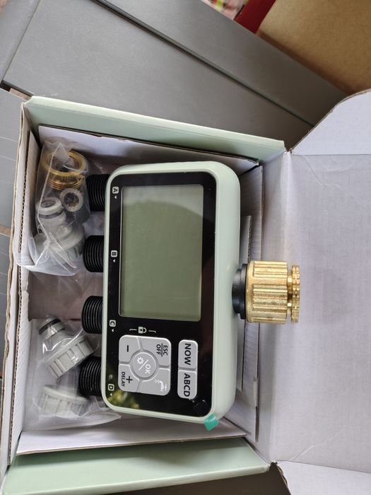 Controler programabil pentru irigat