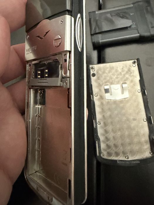 Vertu signature 1 . първо поколение.