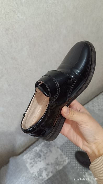 Продам детские туфли для мальчика (28размер)