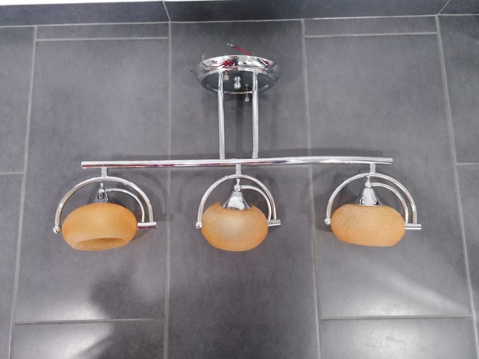 Lustra pentru camera