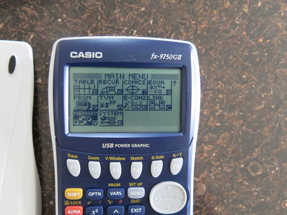 Графичен калкулатор Casio fx-9750GII