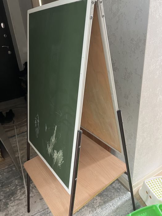 Срочно продам доску ученическую