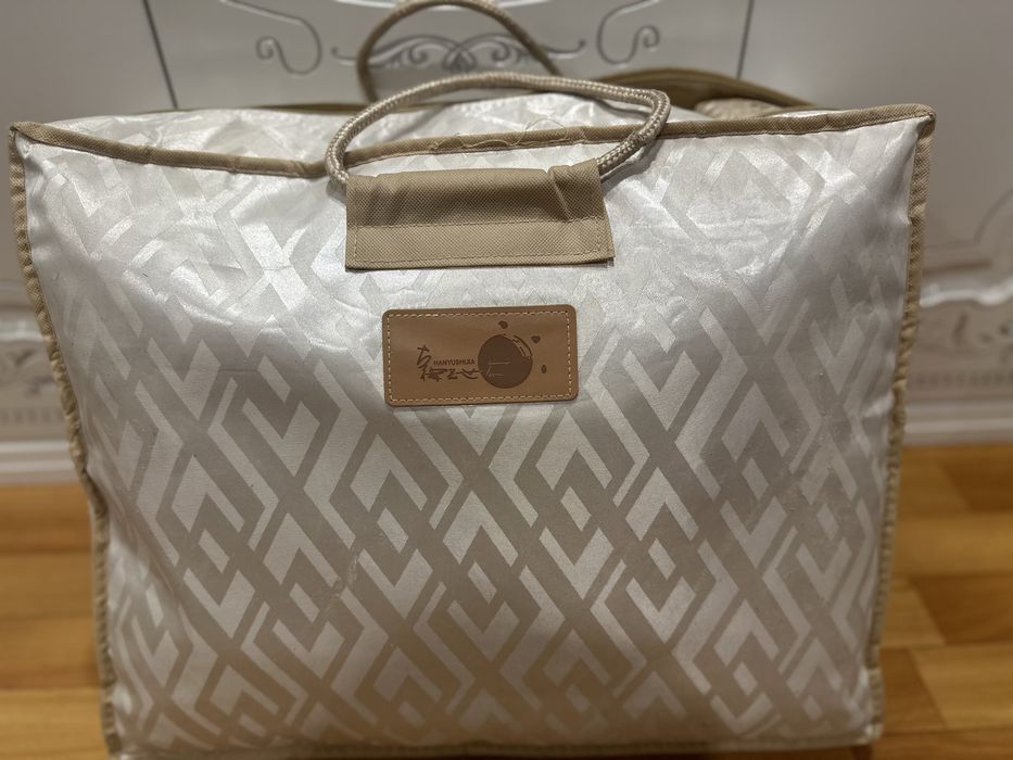 Новый комплект белья для двухспальной кровати