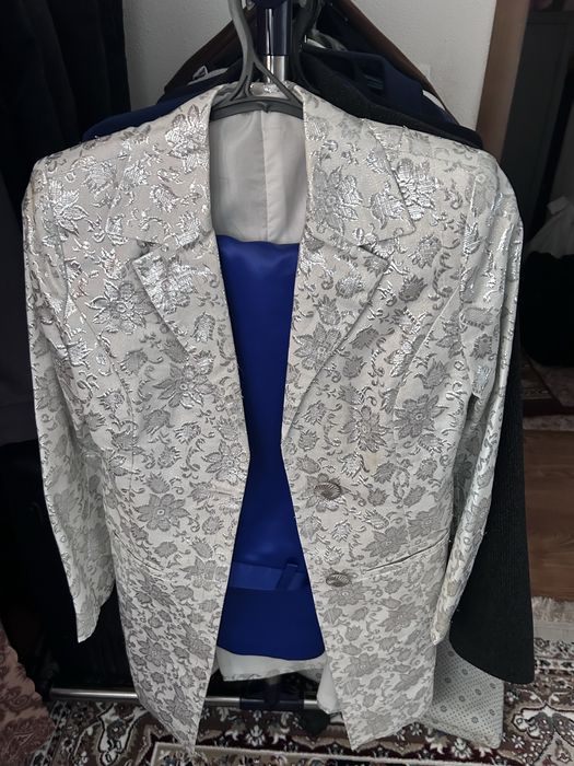 Эксклюзивный костюм тройка