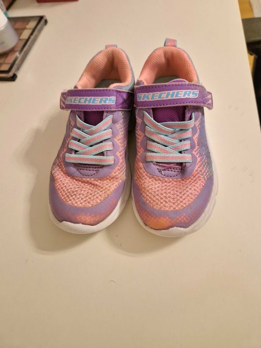 Adidasi Skechers fetite marimea 28