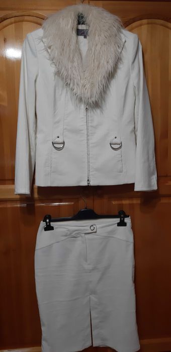 Костюм с Подвижна Яка с КОСЪМ на "Rosi fashion"!САКО и ПОЛА! НОВ!