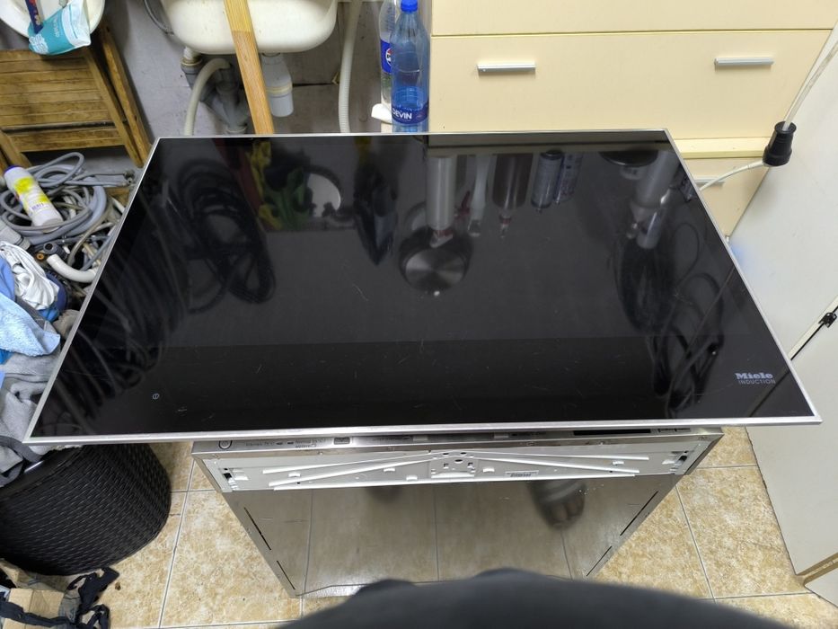 Индукционен плот Miele KM7678FR