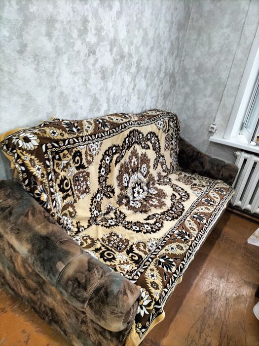 Б/у Диван с двумя креслами