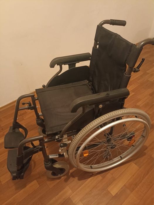 Продам инвалидное кресло-каталку