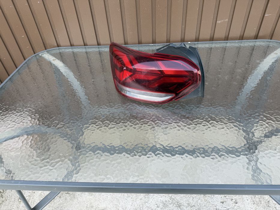 Stop stanga dacia logan 3