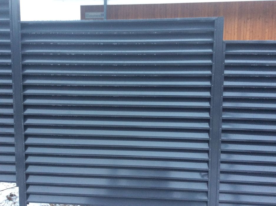 Забор жалюзи ограждения с соседями