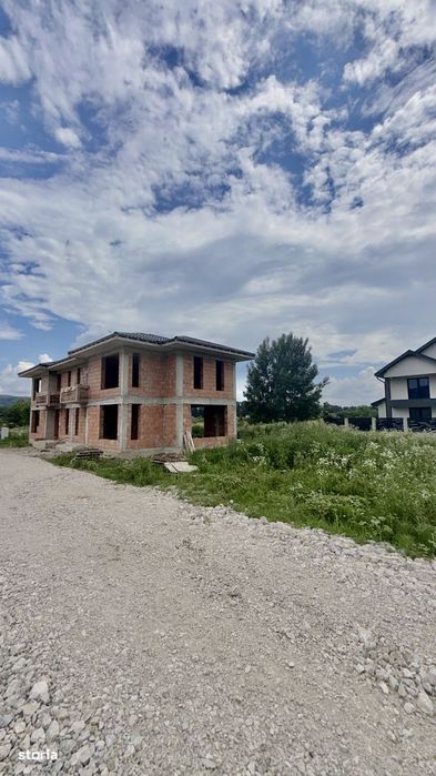 Casă În Duplex | Bujoreni-Olteni | Confort Si Intimitate