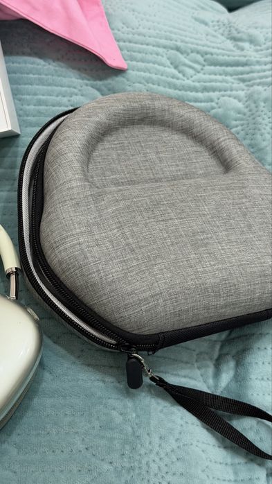 Продам air pods max