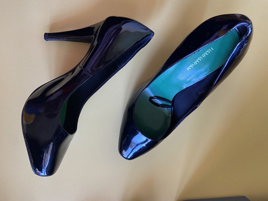 Лачени черни токчета H&M