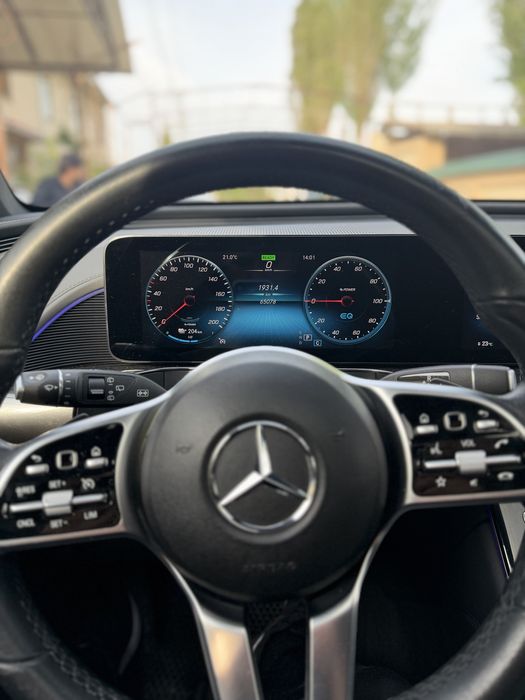 Arendaga mercedes eqc 400