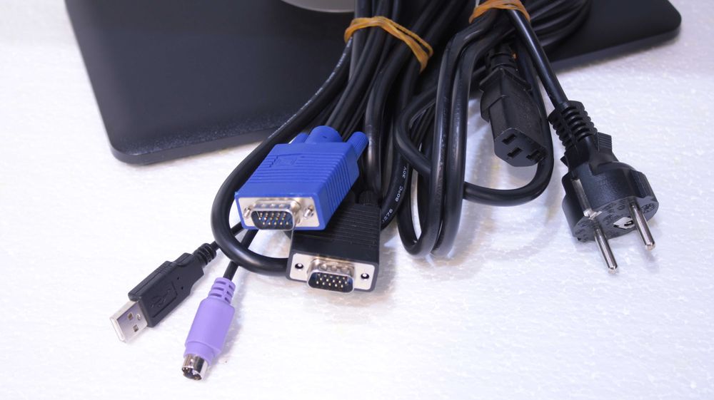 Monitor Dell LED,61cm