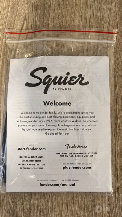 Комплект Электрогитара Squier и усилитель (комвик) Fender