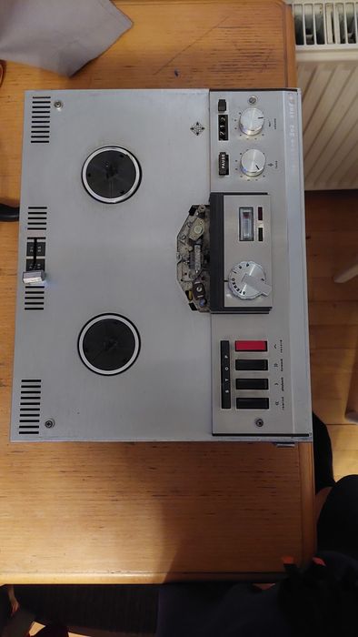 Magnetofon telefunken pentru piese