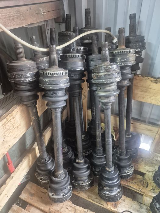 Привода задние Mercedes  W210 w202  ,w124,w140