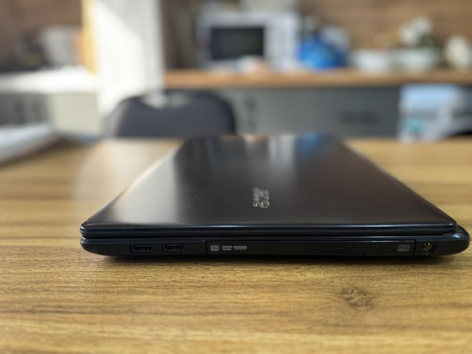 Aser Aspire E15.