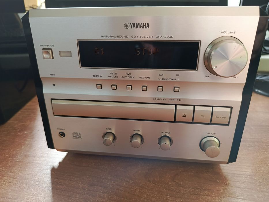 Yamaha CRX-e300 stereo