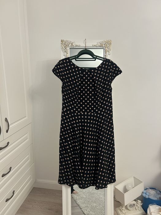 Rochie lejera, intr-o stare foarte buna !