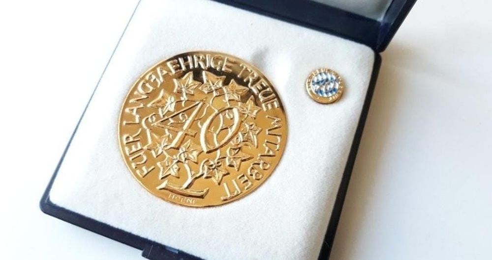 2 insigne/medalii germane din bronz