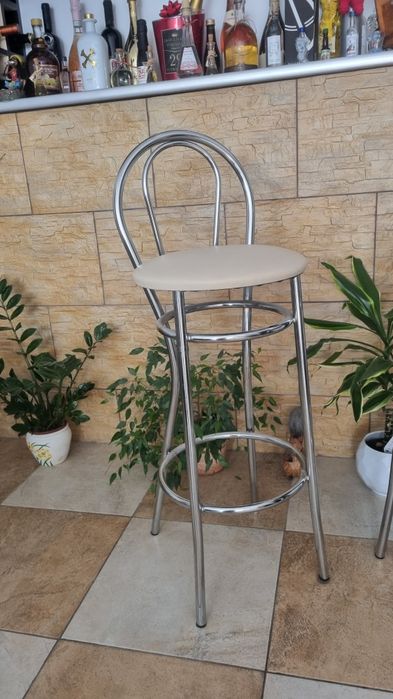 Vând scaune bar/bucătarie nefolosite