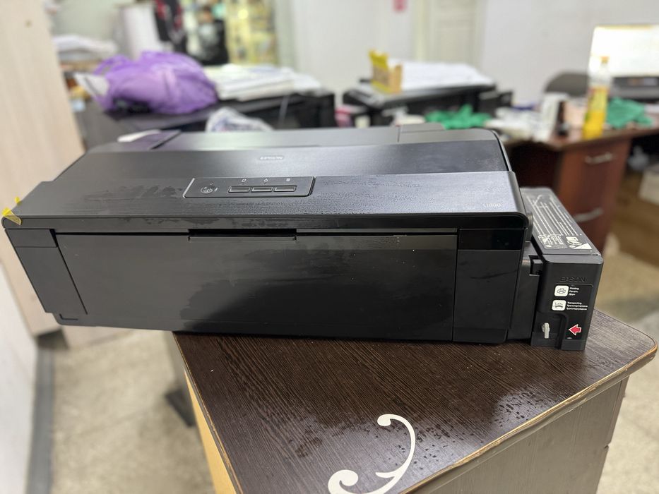 Принтер Epson l 1800