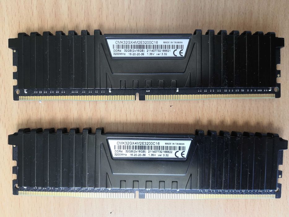 32 GB RAM DDR4 3200 Corsair Vengeance LPX CL16 Dual Ch 1,35 V