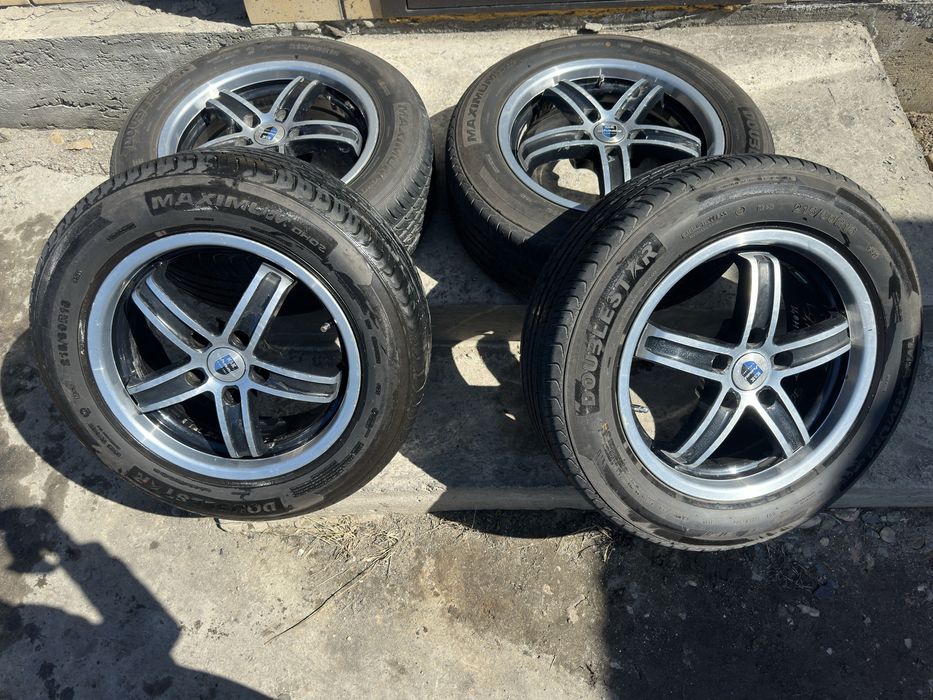 Новые шины вместе с дисками