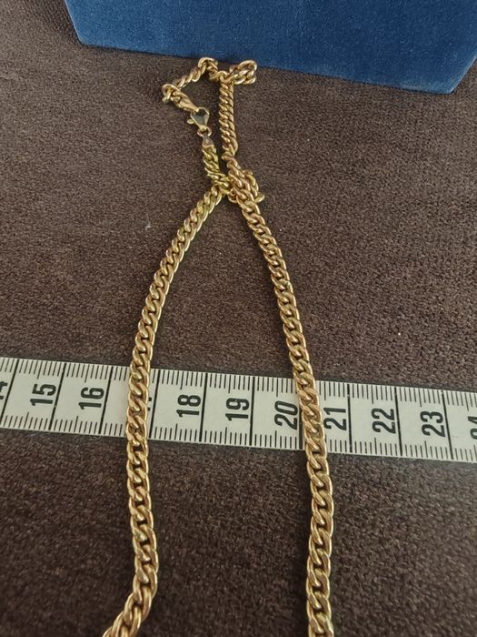 Продавам плътни  български златни  синджири 14к