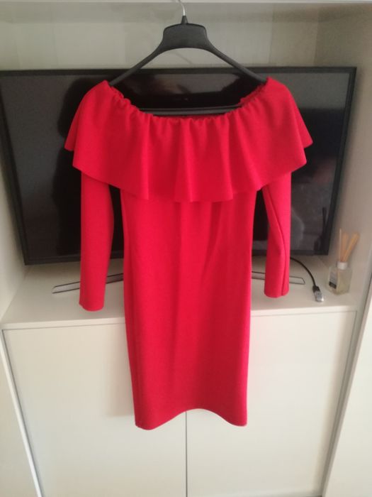 Продавам различни рокли!