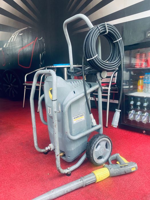 Професионална водоструйка Karcher HD 7/17 M Cage