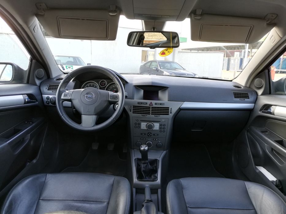 Опел Астра H GTC 2.0турбо 200кс