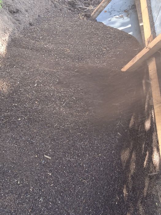 Продам биогомус срочно