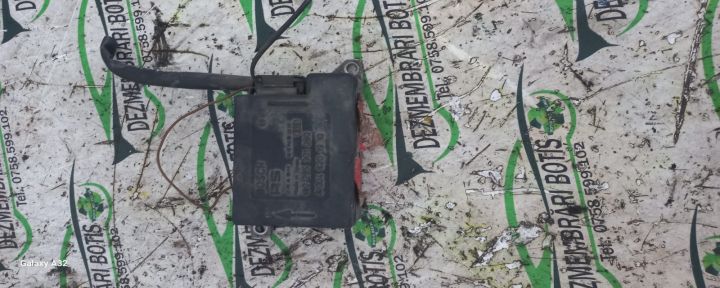 Modul Control Senzor Impact 004 820 19 10 Mercedes-Benz E-Class W124