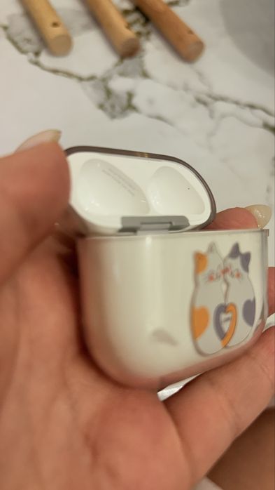 Наушники airpods 4