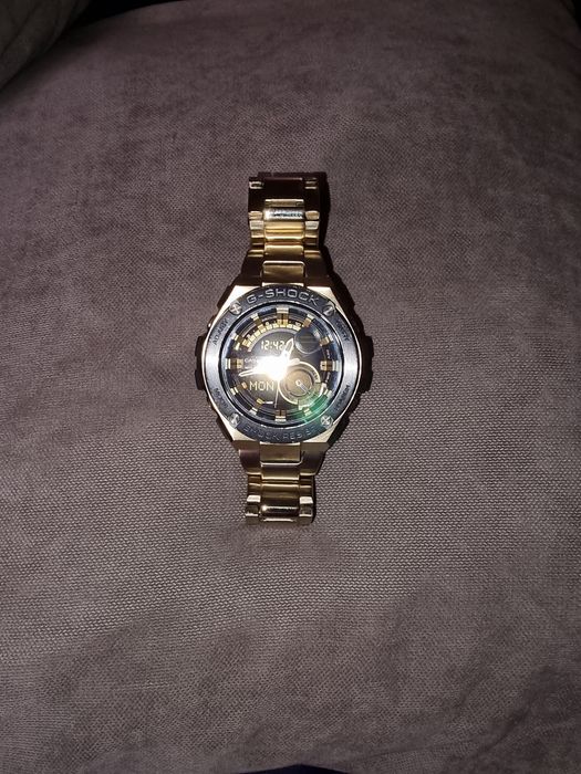 Продам Часы G-Shock GST-210GD