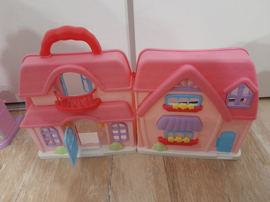 3 casute papusi cu accesorii