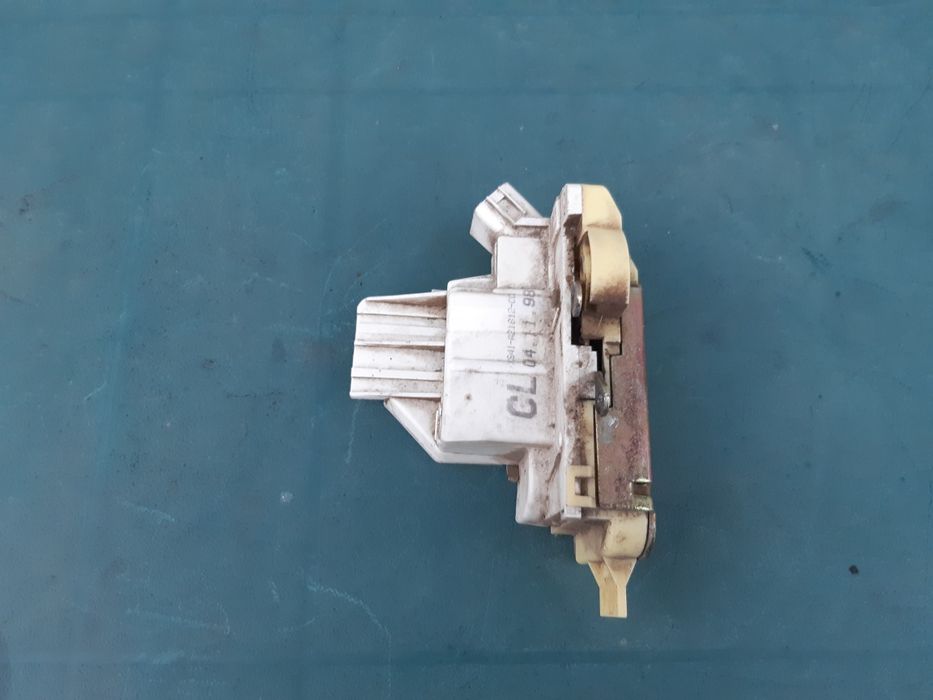 Broasca iala Încuietoare Usa Dreapta Față Ford Focus 1 Mk1