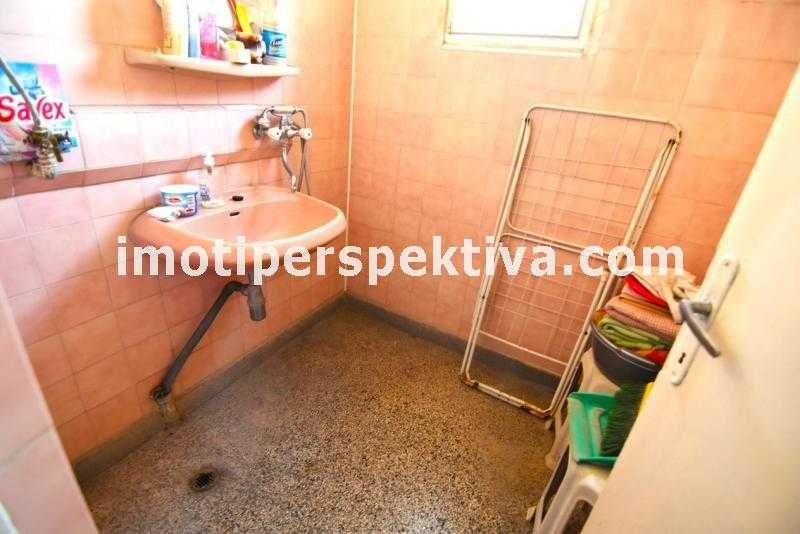 Продава се Тристаен апартамент в Пловдив, Кючук Париж - 85 кв.м за 720 €/кв.м - Снимка #7