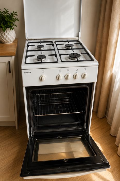Продам газовую плиту BEKO