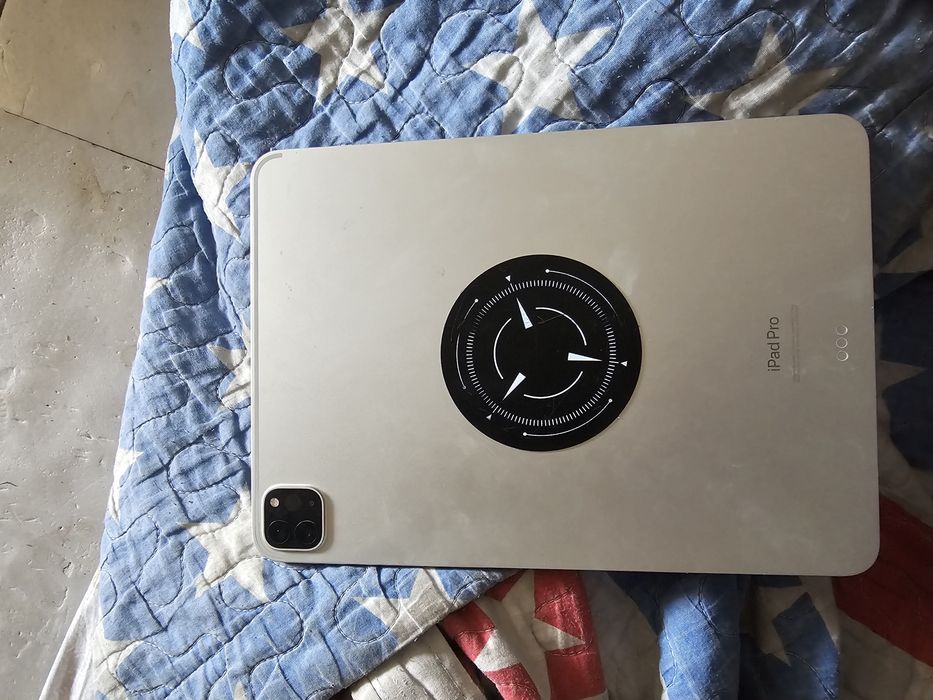 Ipad m2 256 без каробки толко деньги надо
