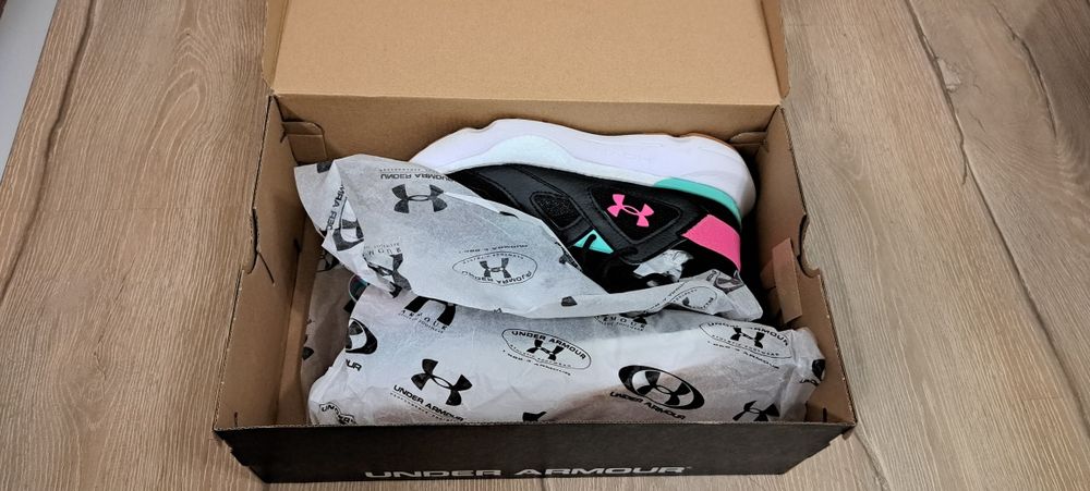 Дамски маратонки Under Armour INFINITE MVMNT