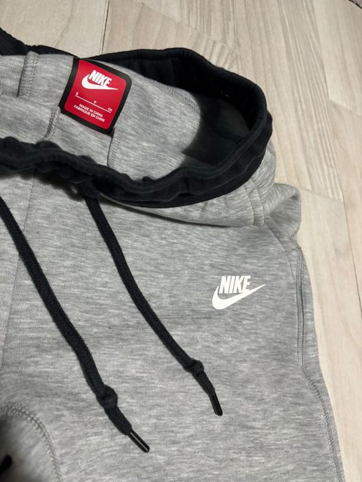 Nike Tech Fleece