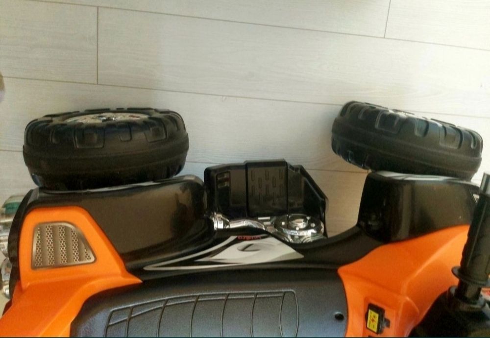 ATV electric suporta pana la 35 kg