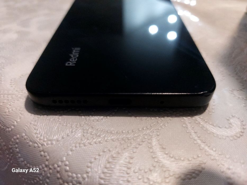 Телефон  Redmi 12 256/12 в идиале